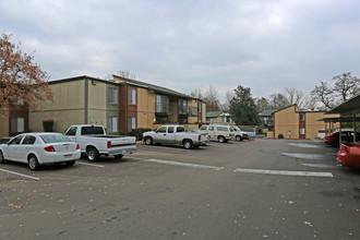 Hidden Creek in Sacramento, CA - Foto de edificio - Building Photo