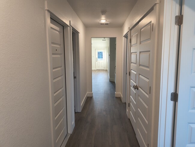 1110 S College Ave in Troy, TX - Building Photo - Building Photo