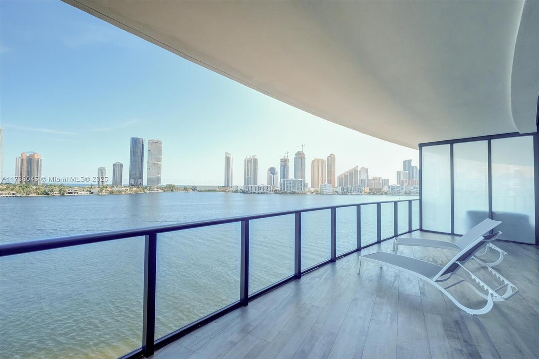 5500 Island Estates Dr, Unit 504 in Aventura, FL - Building Photo