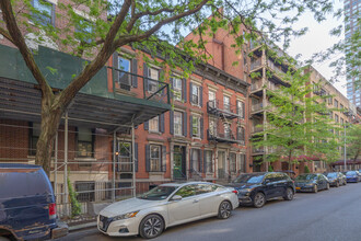 438 E 88th St in New York, NY - Building Photo - Building Photo