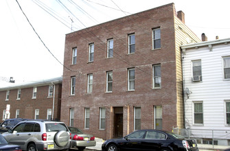 36 Cambridge Ave in Jersey City, NJ - Building Photo - Building Photo