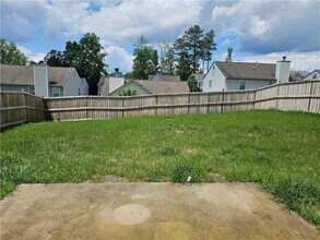 819 Clairidge Elm Trail SW in Lawrenceville, GA - Building Photo - Building Photo