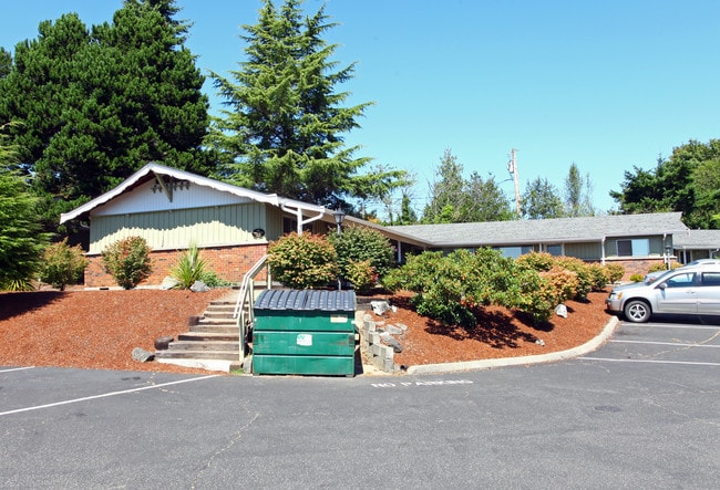 Antoinette Senior Apartments in Bremerton, WA - Foto de edificio - Building Photo