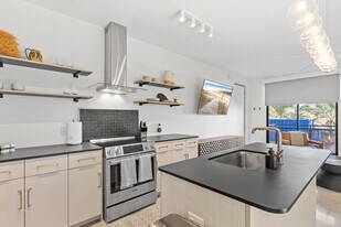 510 All Saints St in Tallahassee, FL - Building Photo