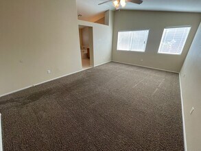 8141 Marshall Canyon Dr in Las Vegas, NV - Building Photo - Building Photo