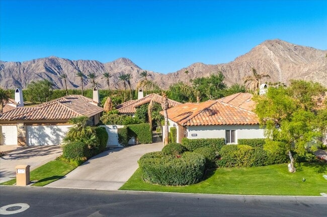 property at 48225 Vía Solana