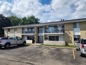 401 Elder Dr in Fairborn, OH - Building Photo - Building Photo