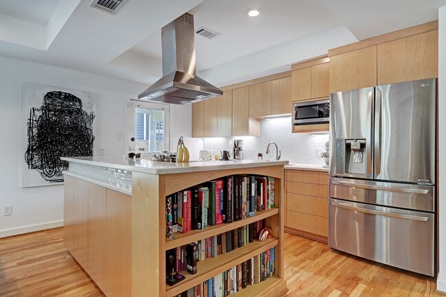 property at 1523 Harvard St