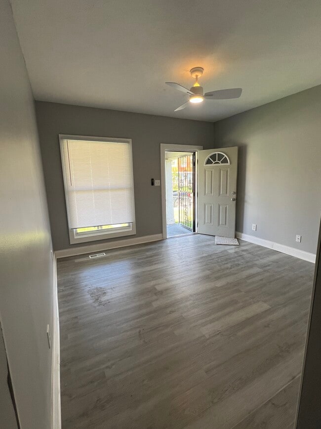 837 Roache St in Indianapolis, IN - Building Photo - Building Photo