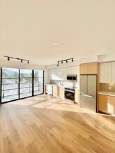 1785 NE 124th St, Unit 500 in North Miami, FL - Foto de edificio - Building Photo