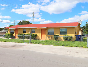 821 NW 6th Ave in Pompano Beach, FL - Building Photo - Building Photo