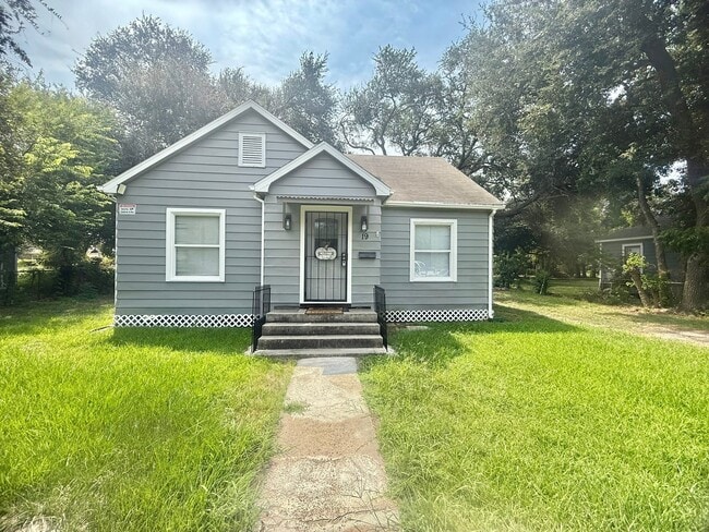 property at 19 4th Ave N
