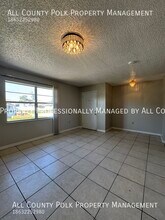 2336 Chestnut Hills Dr in Lakeland, FL - Building Photo - Building Photo