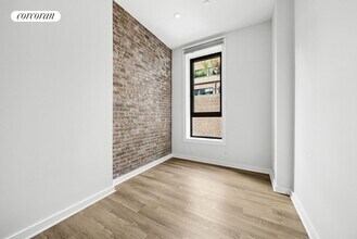 317 W 51st St in New York, NY - Building Photo - Building Photo