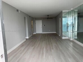 1865 79th Street Causeway, Unit 15A in North Bay Village, FL - Building Photo - Building Photo