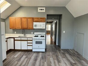 105 Brownell St, Unit 3 in New Haven, CT - Building Photo - Building Photo