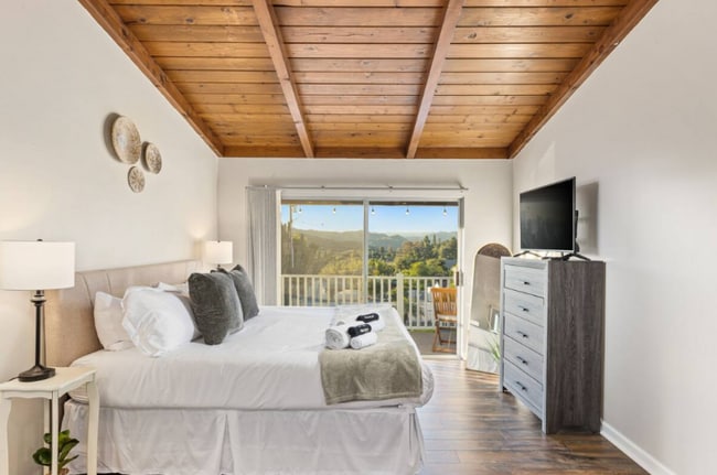 property at 321 W Kalmia St