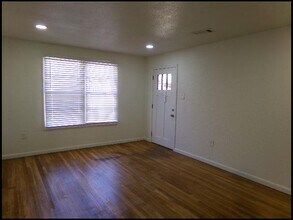 2324 S Louisiana St in Little Rock, AR - Building Photo - Building Photo