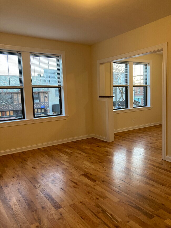 338 Tudor Ct, Unit 343-05 in Glencoe, IL - Building Photo - Building Photo