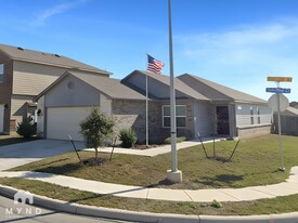 7504 Twin Pine Ct in Converse, TX - Building Photo