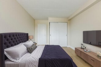 Phoenix Mill Apartments in Guelph, ON - Building Photo - Building Photo