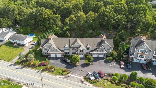 15 Maple Leaf Dr in Old Forge, PA - Building Photo - Building Photo