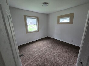 3113 SE Humboldt St in Topeka, KS - Foto de edificio - Building Photo