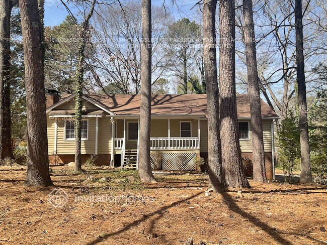 2923 Marsh Ln SW in Stone Mountain, GA - Foto de edificio - Building Photo