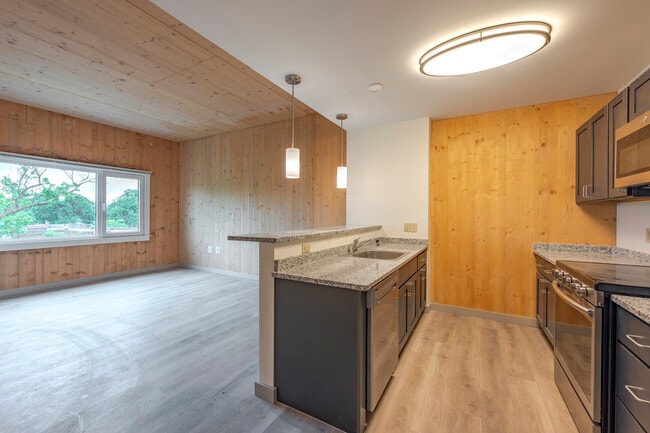 340+ Dixwell in New Haven, CT - Foto de edificio - Interior Photo