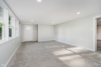 324 N Tennessee St in Danville, IN - Building Photo - Building Photo