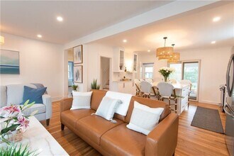 29 Fenner Ave in Newport, RI - Building Photo - Building Photo