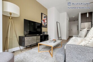 201 N Garland Ct in Chicago, IL - Foto de edificio - Building Photo