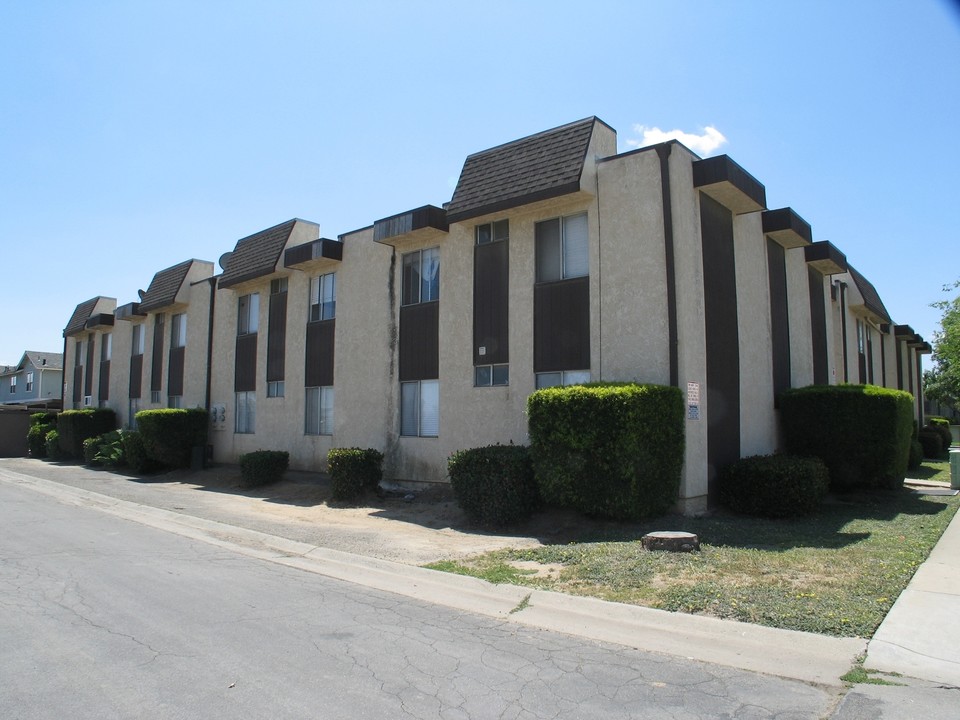 Lolita Apartments in Santa Maria, CA - Foto de edificio