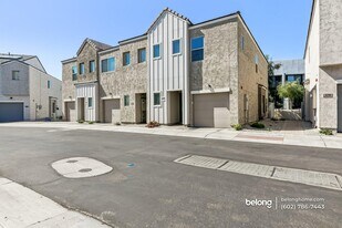 8192 N 22nd Dr in Phoenix, AZ - Building Photo