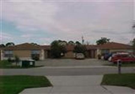 521 NE 21st Pl in Cape Coral, FL - Building Photo