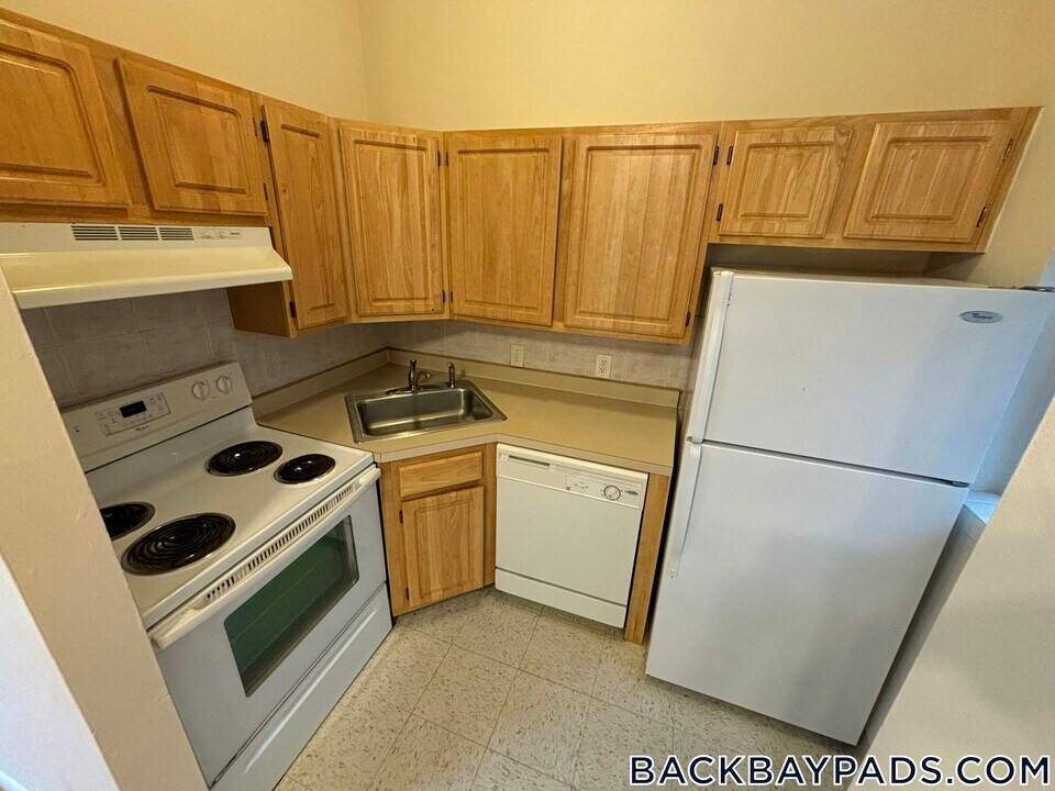 277 Marlborough St in Boston, MA - Building Photo
