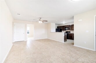 2200 Creekside Ln in Georgetown, TX - Building Photo - Building Photo