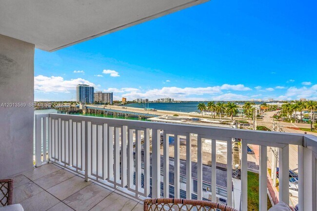 property at 2016 Bay Dr
