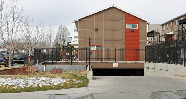 Hazel Court in Denver, CO - Foto de edificio - Building Photo