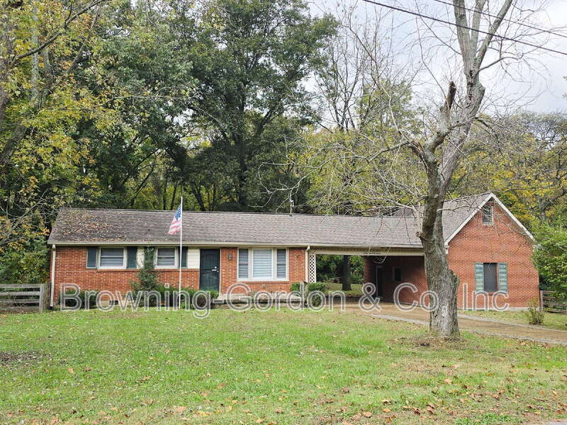 3947 Creekside Dr in Nashville, TN - Building Photo