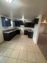 232 W 91st St in Los Angeles, CA - Foto de edificio - Building Photo