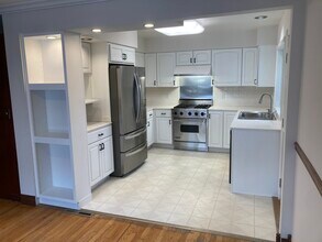 2401 Bristol Rd in Columbus, OH - Building Photo - Building Photo