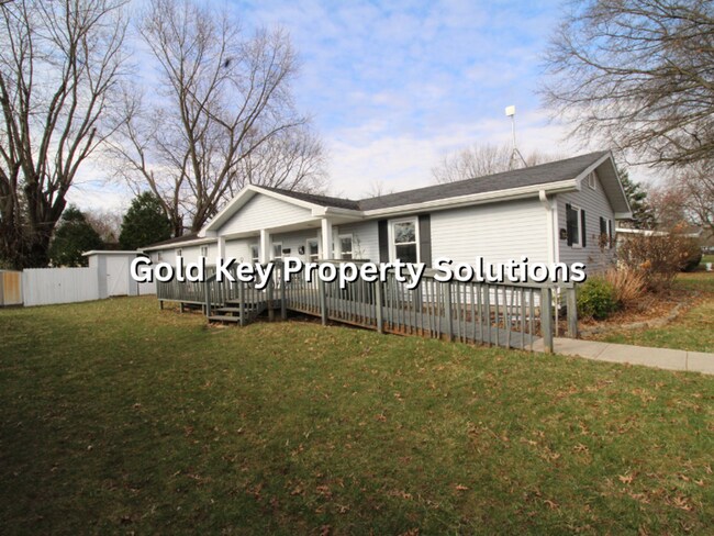 523 W Plum St-Unit -523 W Plum St Apt B in Anderson, IN - Building Photo - Building Photo