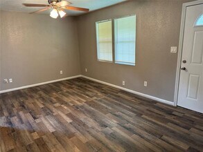 2213 Isabella St in Houston, TX - Building Photo - Building Photo