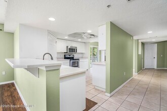 8921 Lake Dr in Cape Canaveral, FL - Building Photo - Building Photo