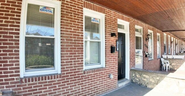 2582 Edmondson Ave in Baltimore, MD - Building Photo - Building Photo