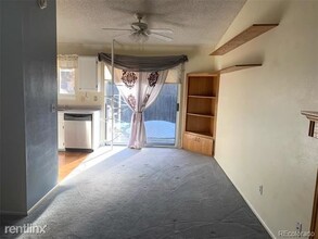 19033 E Mansfield Dr in Aurora, CO - Foto de edificio - Building Photo