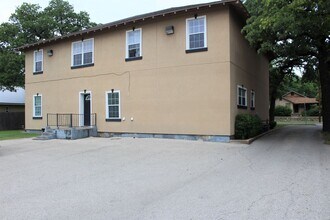 940 W Tarleton St, Unit 5 in Stephenville, TX - Building Photo - Building Photo