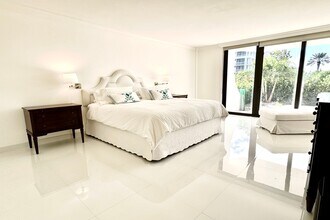 2580 S Ocean Blvd in Palm Beach, FL - Building Photo - Building Photo