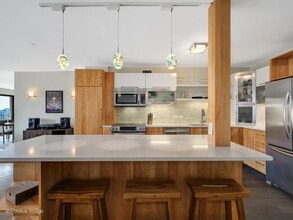 2020 N Lincoln Park W, Unit 28KL in Chicago, IL - Building Photo - Building Photo